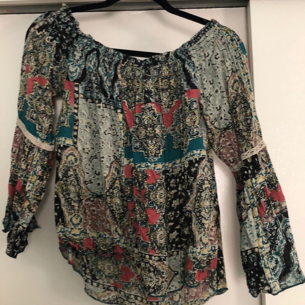 Super cute O’Neil blouse...perfect for school!